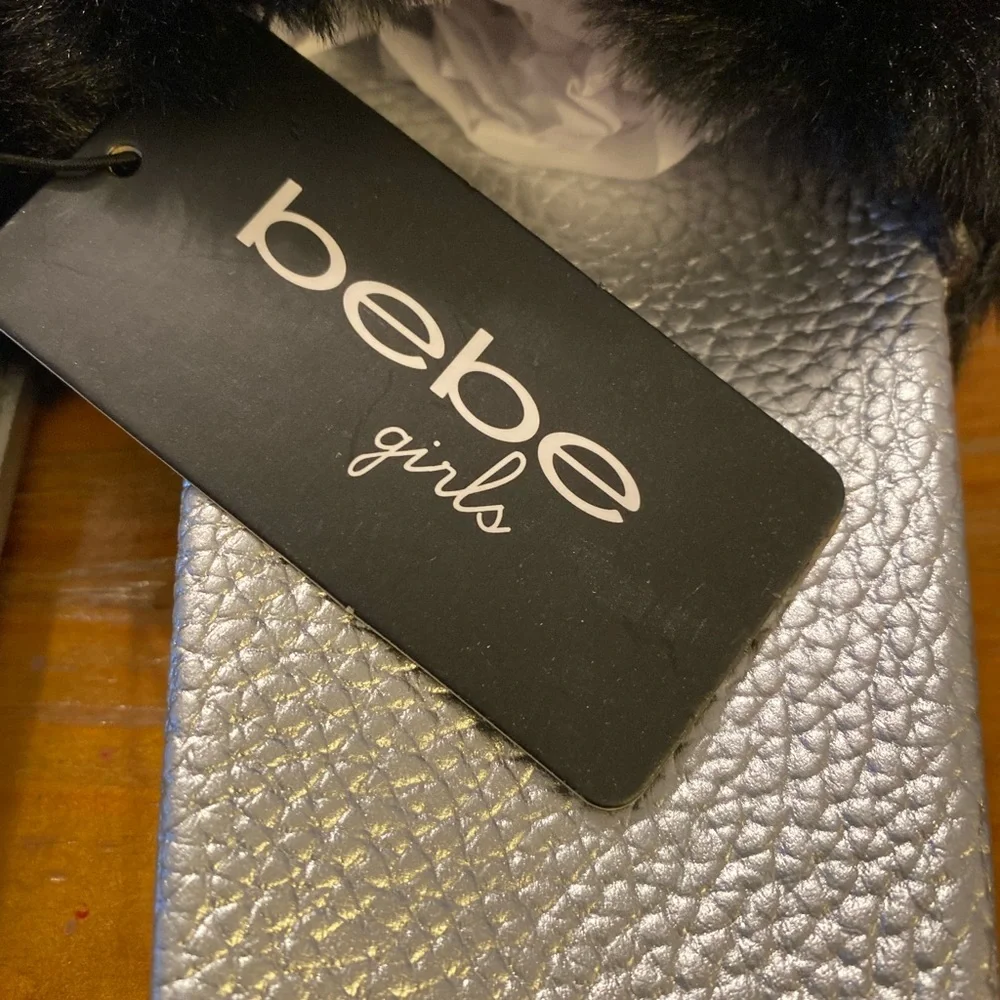 NWT Girl’s Black Faux Fur Silver Rhinestone BeBe Nonskid Slides Shoes 2/3 Large